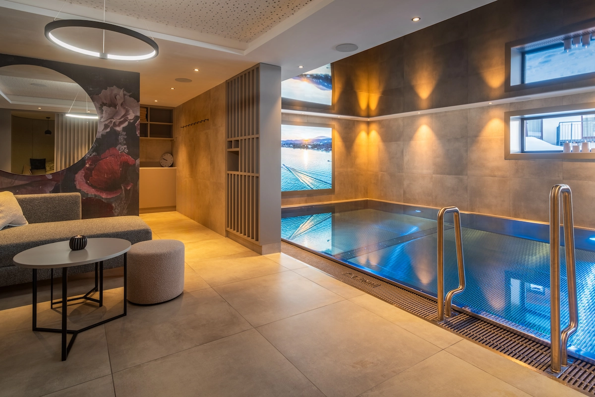 Indoor Pool Hotel Bergkristall Wellness