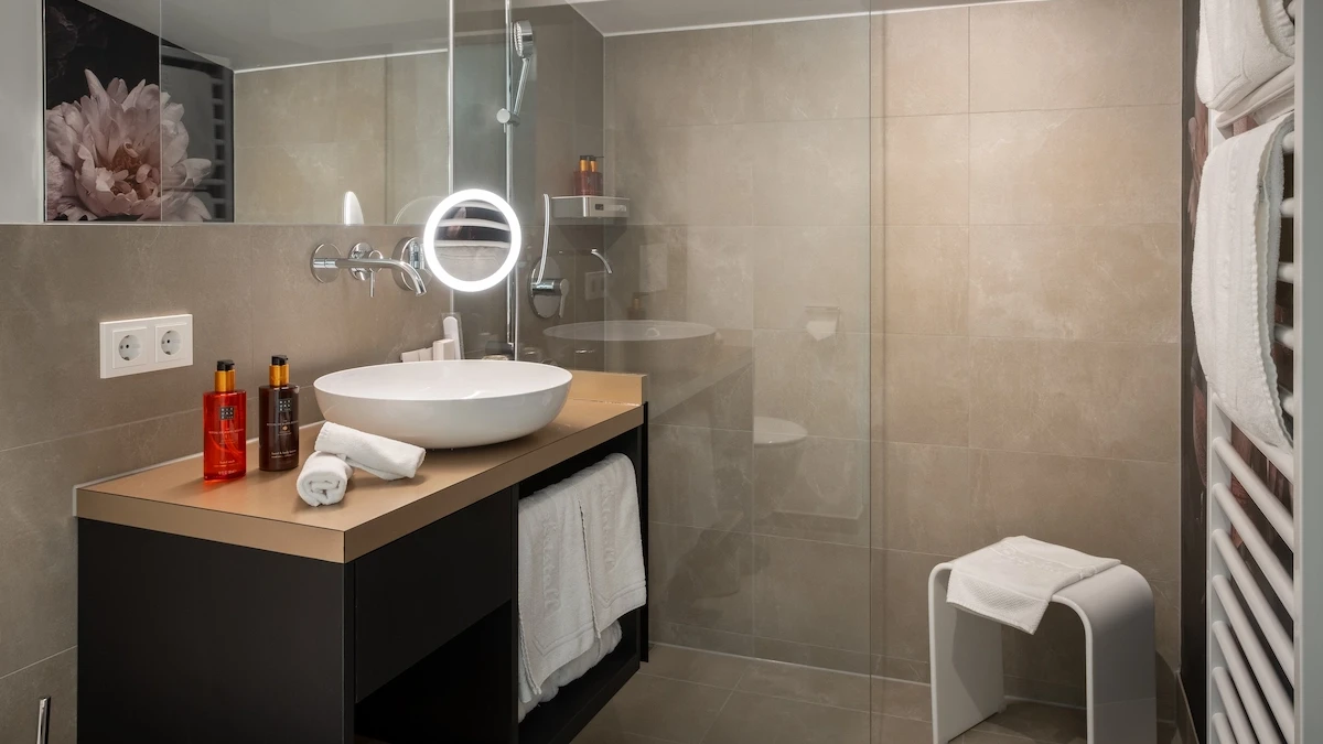 Badezimmer Hotel Bergkristall Oberlech Arlberg 2